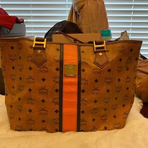 MCM tote bag in cognac design